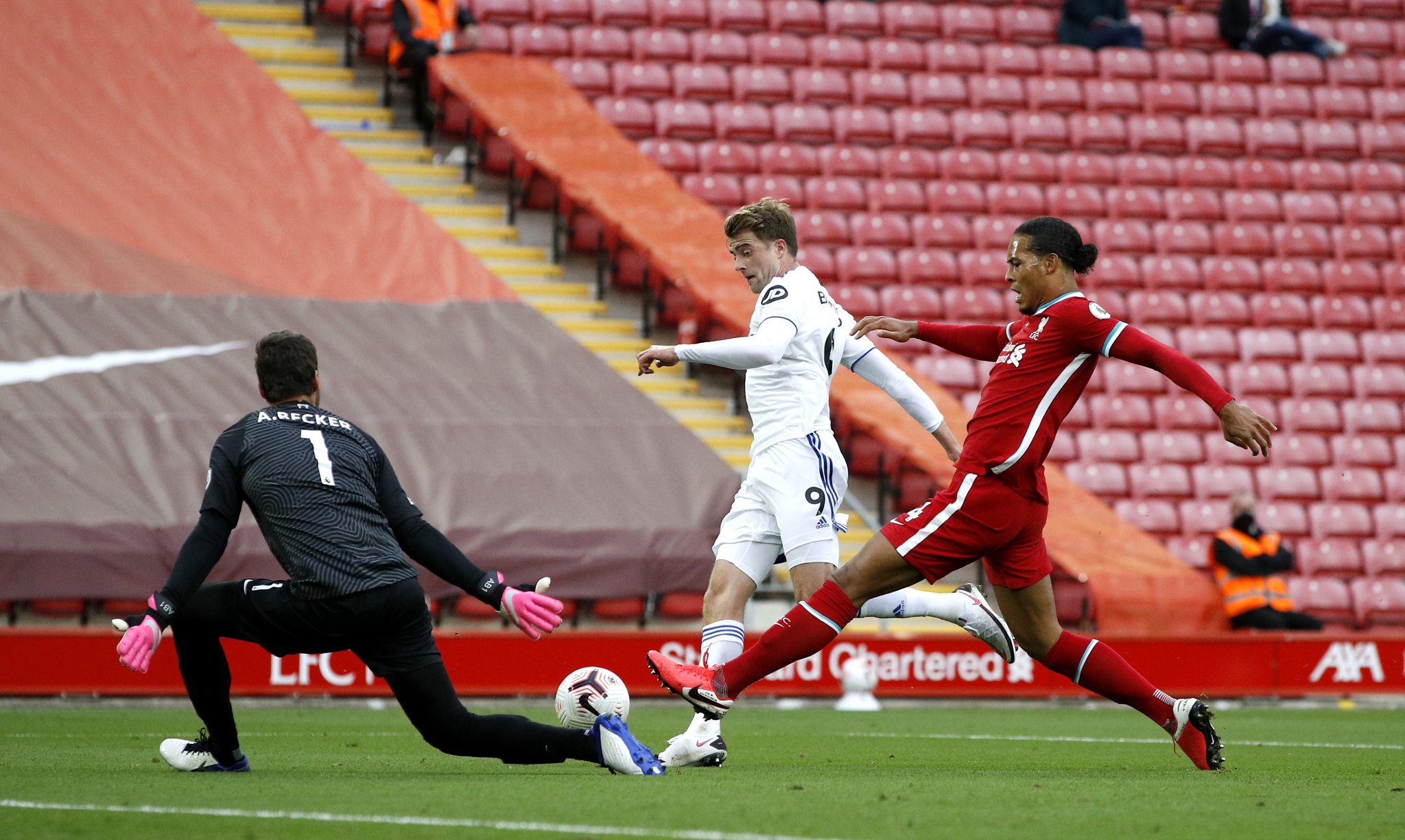 出亚洲足球 出亚洲足球